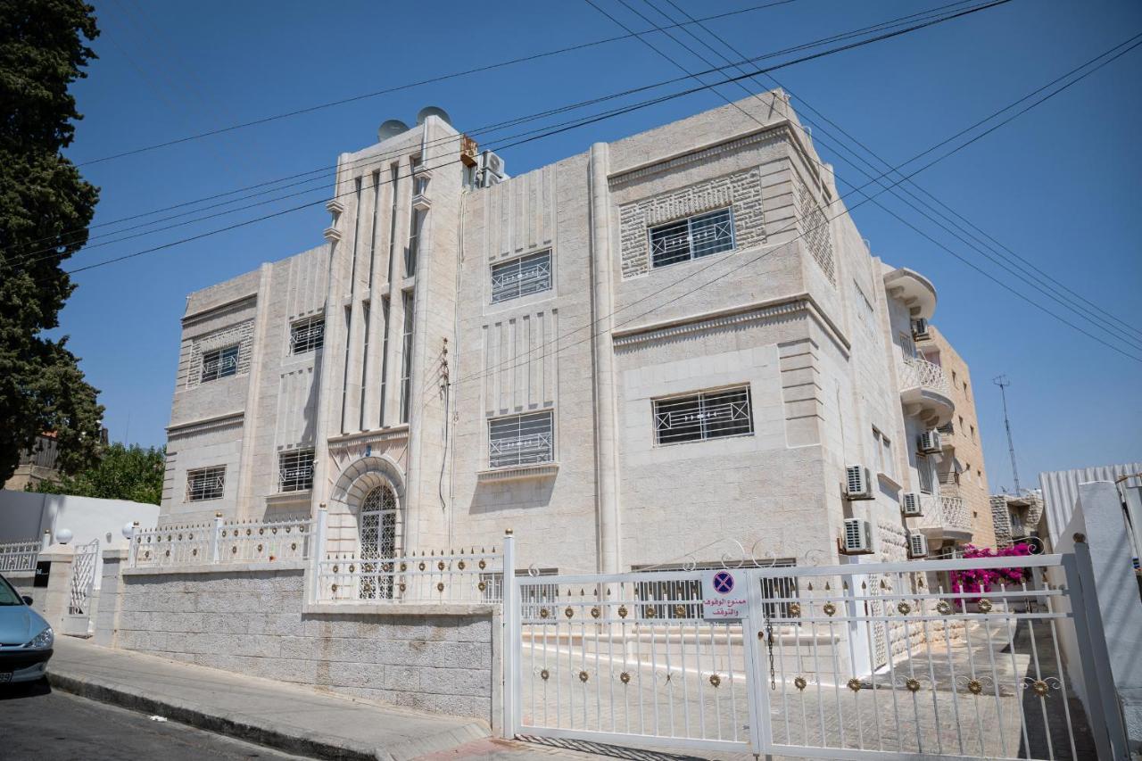 Dali House Otel Amman Dış mekan fotoğraf